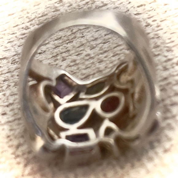 BEAUTIFUL MULTI STONE RING - Picture 4 of 14